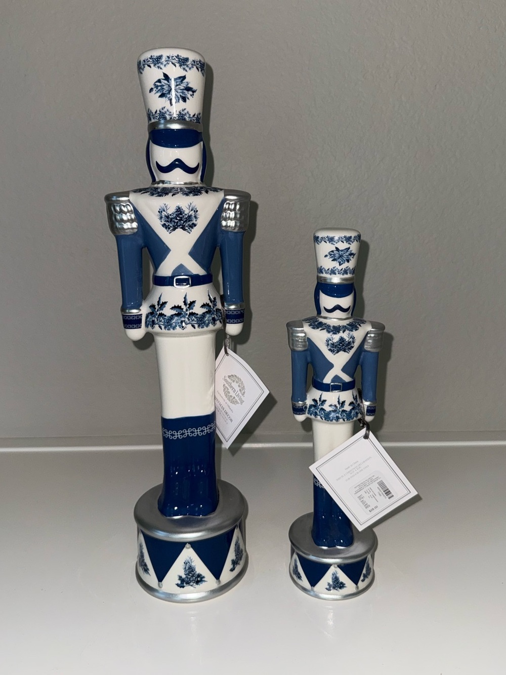 Dillard’s Southern Living Blue & White Chinoiserie Nutracker Set Small & Large